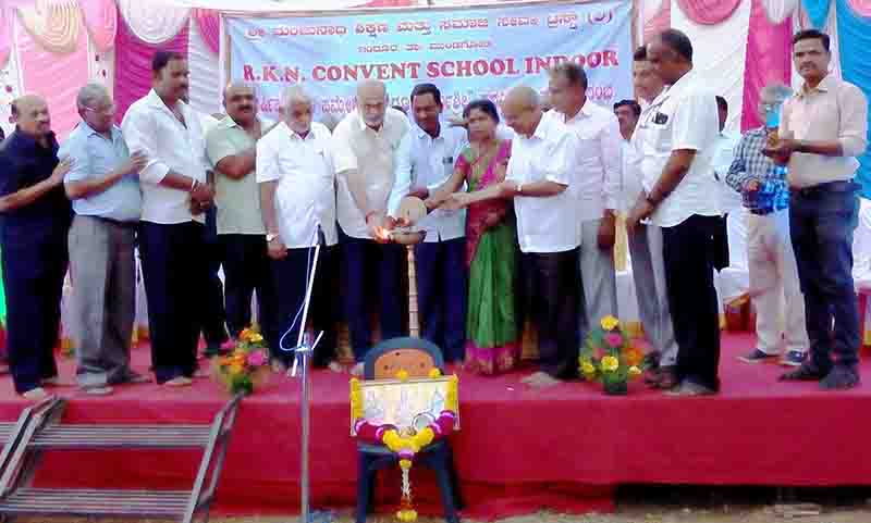 ಶಿಕ್ಷಣದಿಂದಲೇ ದೇಶವು ಅಭಿವೃದ್ದಿಯಾಗಲು ಸಾಧ್ಯ: ನಾಡೋಜ ಡಾ.ಪಾಟೀಲ ಪುಟ್ಟಪ್ಪ